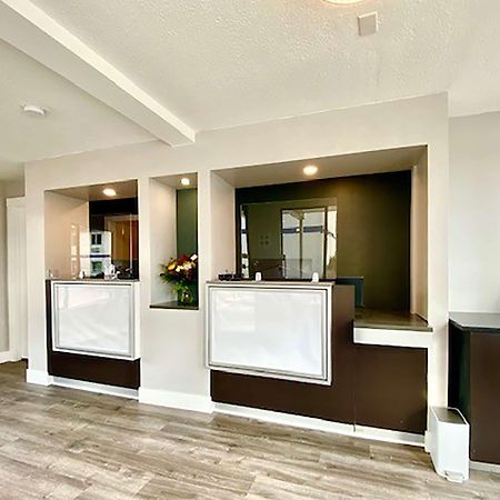 Travelodge Inn & Suites By Wyndham Missoula University Park Extérieur photo