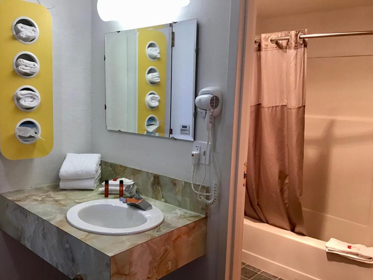 Travelodge Inn & Suites By Wyndham Missoula University Park Extérieur photo