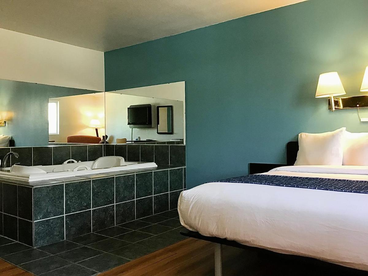 Travelodge Inn & Suites By Wyndham Missoula University Park Extérieur photo